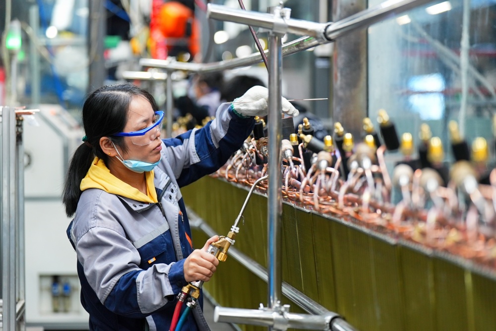 武漢美的暖通工廠 AI質(zhì)檢革新制冷設(shè)備制造，實現(xiàn)產(chǎn)品“下線即合格”